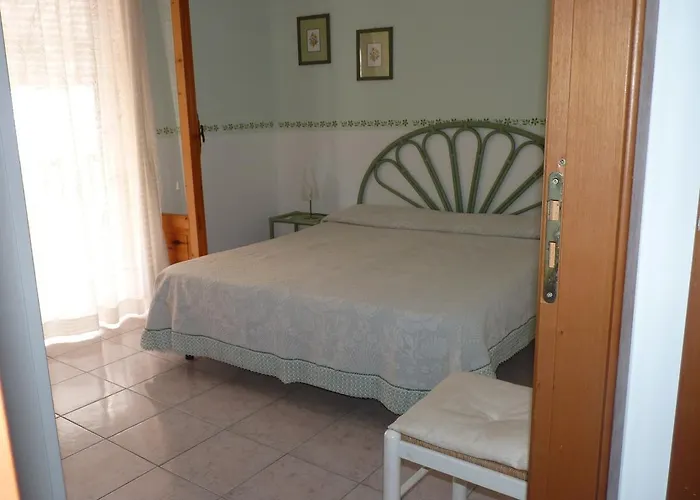 Claudia - Vacanze A * Canneto (Lipari)